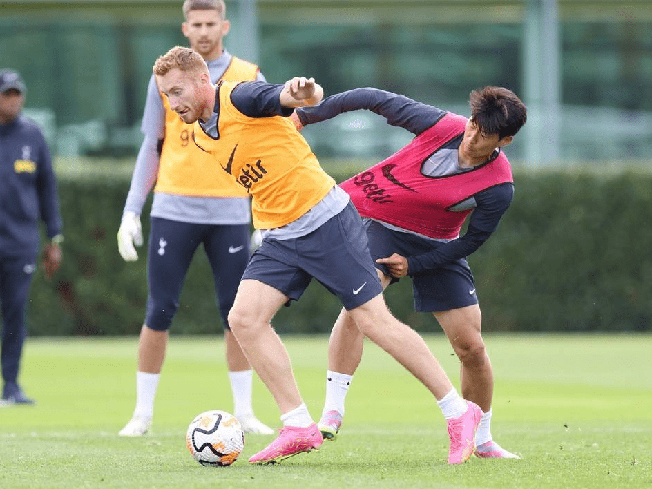 北青：吴启鹏因伤已经离开U22男足，李新翔也受到伤病困扰（北青：U22男足遭伤病困扰，吴启鹏因伤离队，李新翔亦受影响）