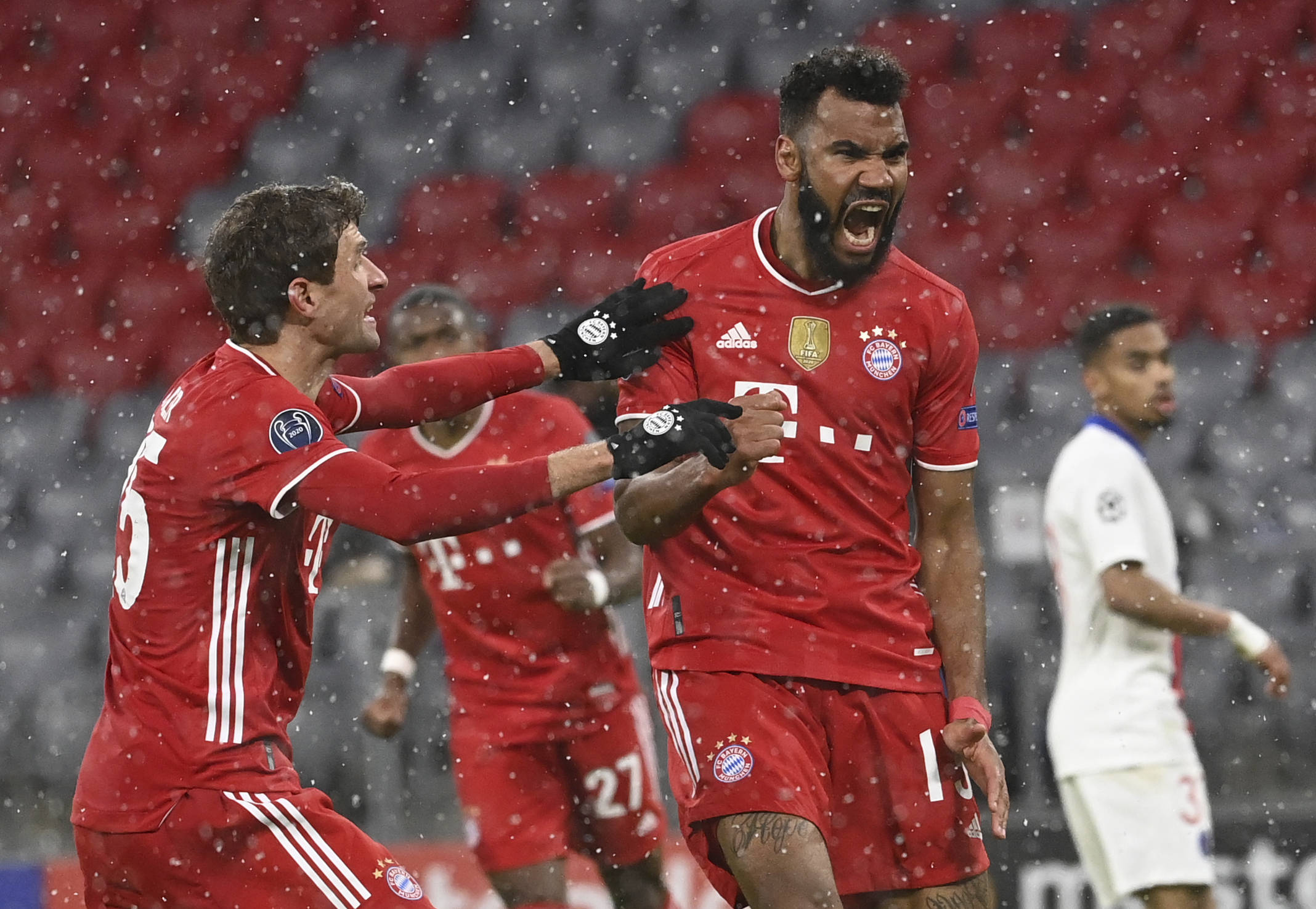 记者：纽卡要求谢什科48小时内答复，不打算拖到本周后半段