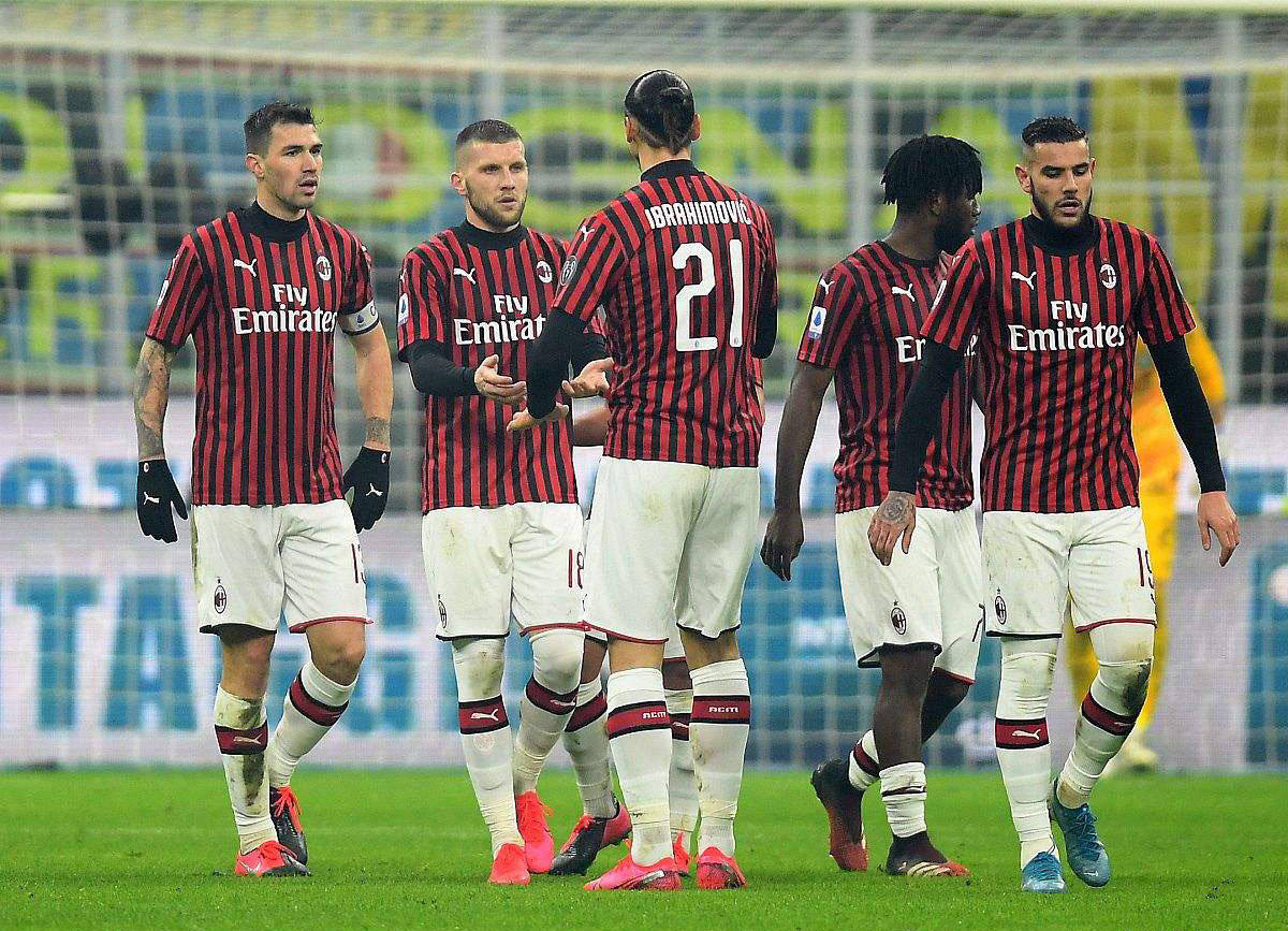 FIFA官方：C罗因直红被禁赛3场，剩余两场被缓期一年执行