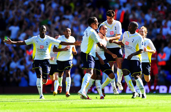 湖人浓眉哥篮下统治球队获胜