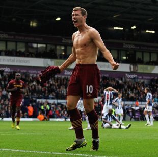 西甲做客伯纳乌替补上演梅开二度，斯韦德贝里是历史第三人（客场伯纳乌替补双响，斯韦德贝里成史上第三人）