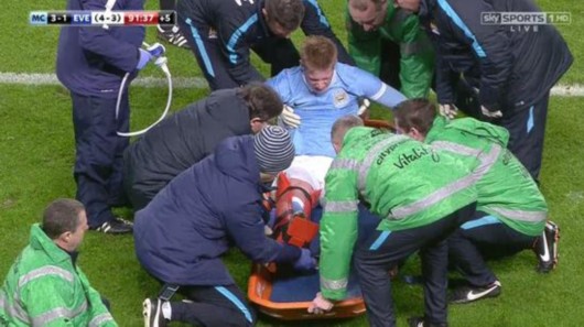 ATP总决赛第5日综述：阿卡3连胜锁定年终第一，德米纳尔赢球晋级