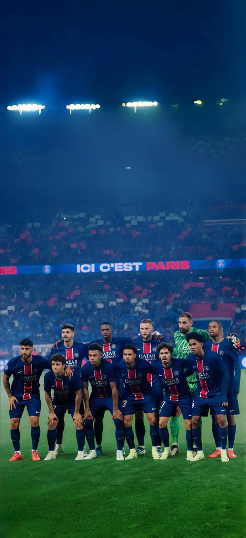 说啥了？詹姆斯把独行侠替补席逗得笑翻天